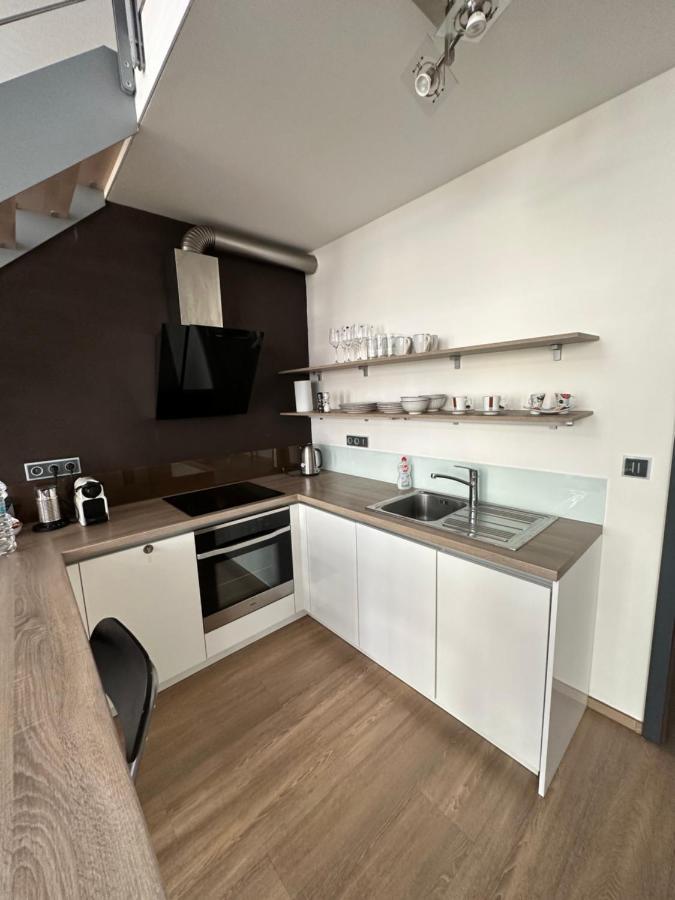 Apartments Palmovka Praha Bagian luar foto