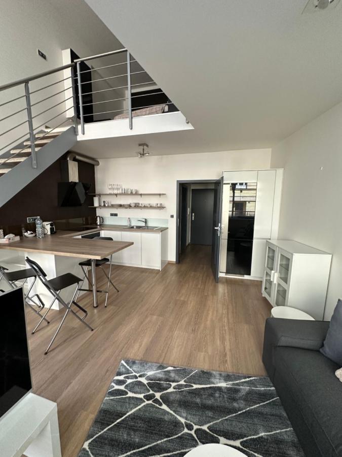 Apartments Palmovka Praha Bagian luar foto